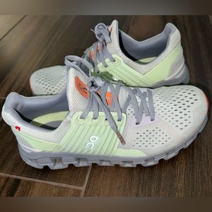 On cloudswift women sneakers size 8